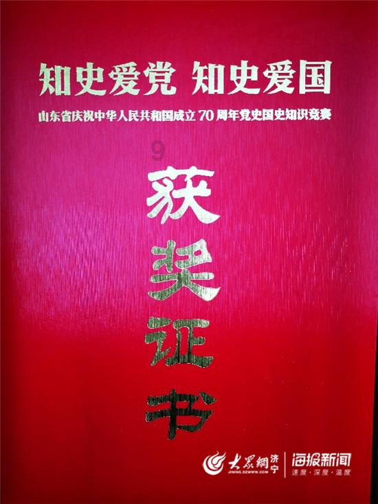 江疏影剪了新齐肩发型洋气10倍,穿卫衣+皮裤走机场,时髦减龄